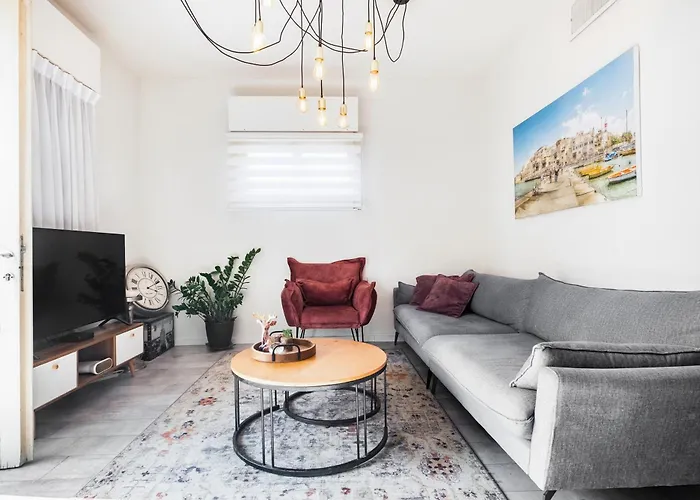 Premium 1Bd Apartment Near The Beach W/Balcony