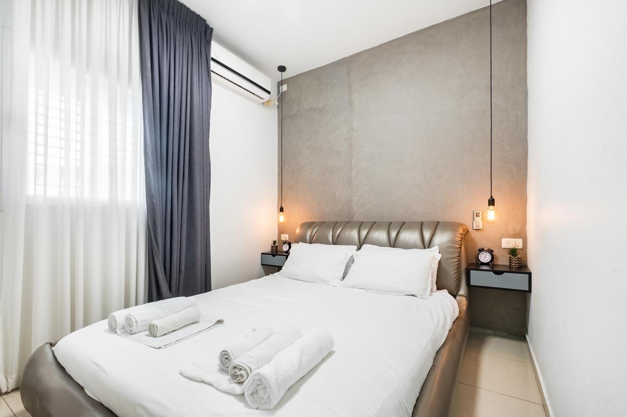 Premium 1bd Near The W/balcony